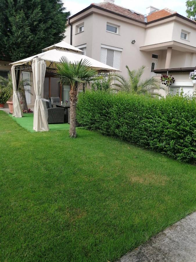 Villa Ros Guest House Svilengrad Exteriör bild