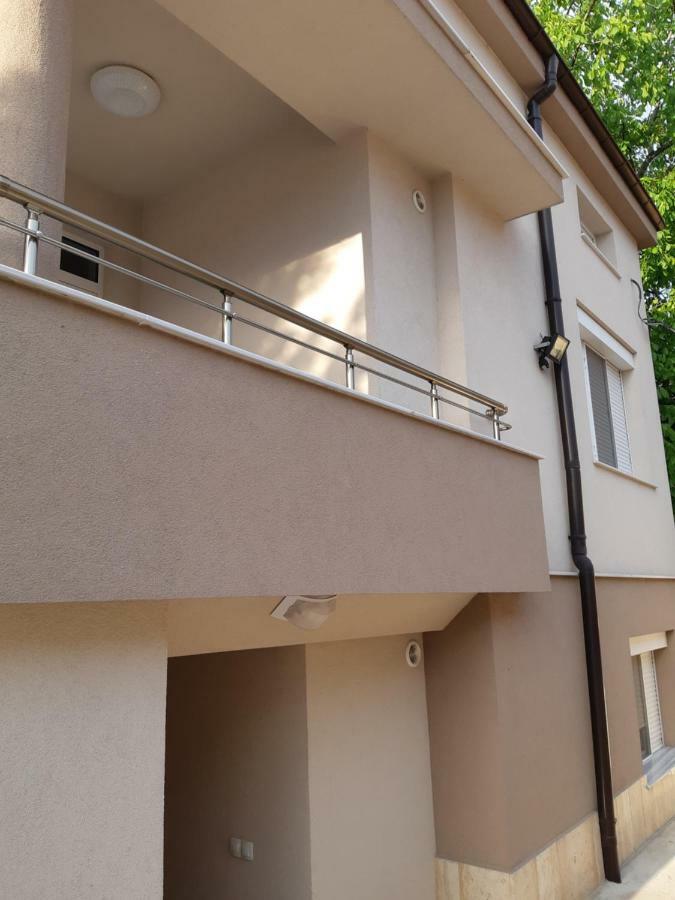Villa Ros Guest House Svilengrad Exteriör bild